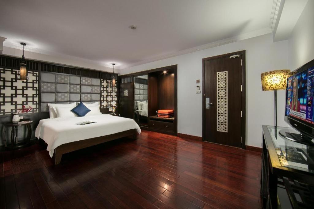 Church Boutique Hotel Hang Trong Hanoi Exterior foto