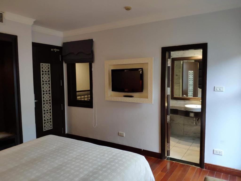 Church Boutique Hotel Hang Trong Hanoi Exterior foto
